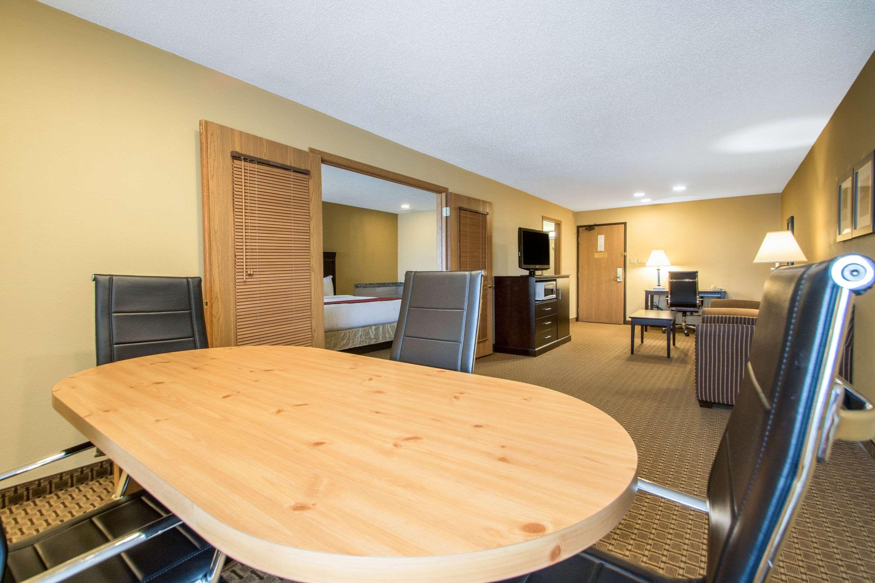Comfort Suites Wisconsin Dells Area Портедж Экстерьер фото